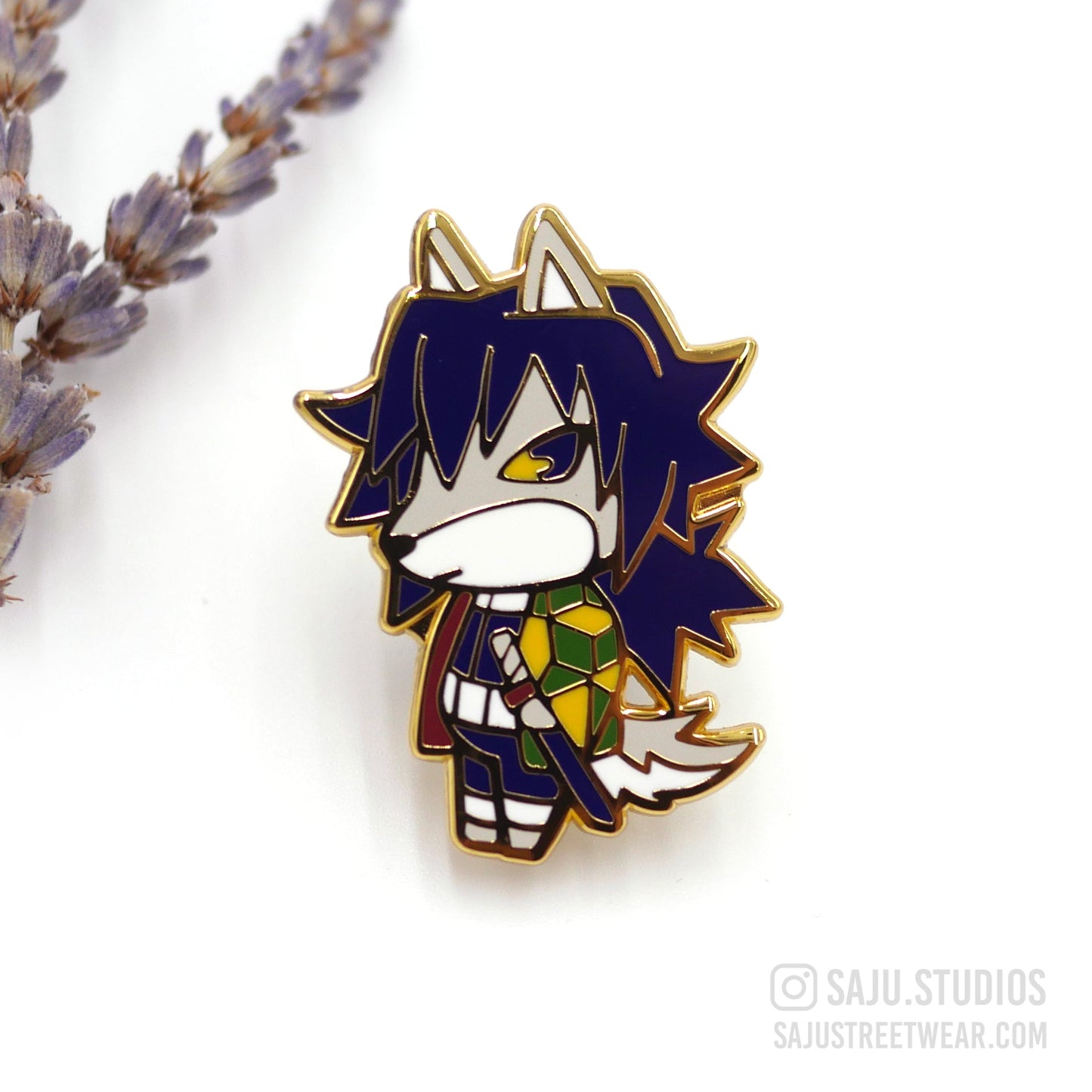 Wolf Enamel Pin